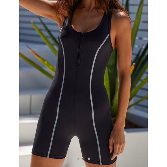 Daily Practice Anthropologie Bike Shorts Romper in Black Sz M - Picture 4 of 8